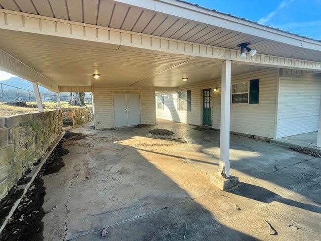 Foto del edificio - 3/2 on 5 Acres!