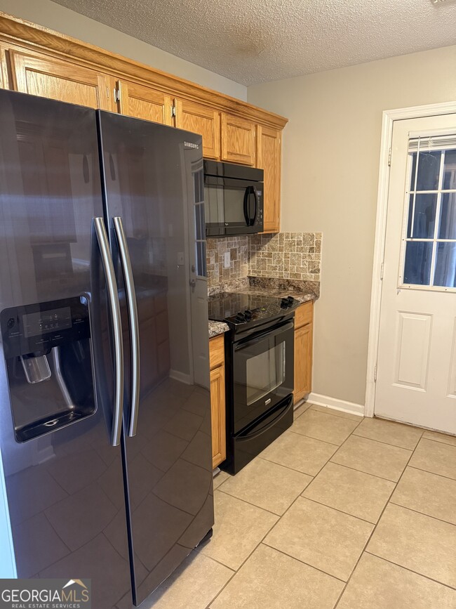 Foto del edificio - 109 Green Meadow Dr