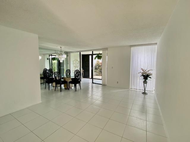 Foto del edificio - 609 Bridgewood Dr
