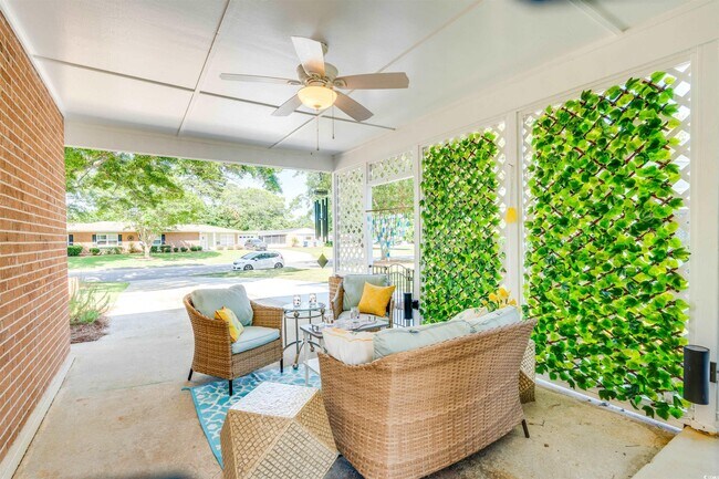 Foto del edificio - 3747 Spruce Dr