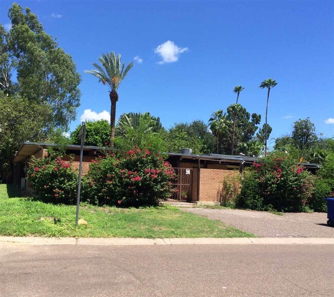 Foto del edificio - 2202 Fremont St