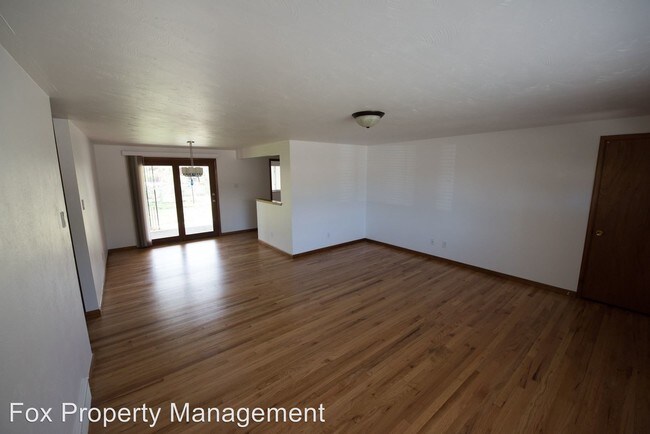 Building Photo - 4 br, 1.5 bath House - 1229 Juniper Street