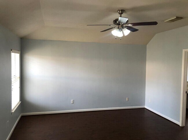 Foto del edificio - 1111 Bluestone Dr