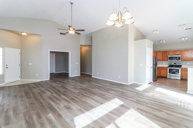 Building Photo - 14459 N 87Th Drive