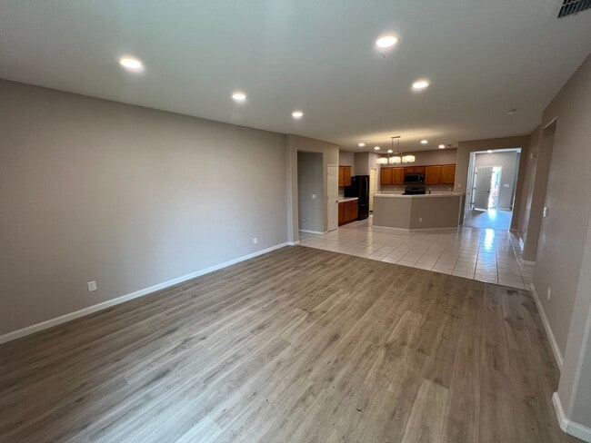 Building Photo - Three Bedroom Two Bath Stanford Ranch Home