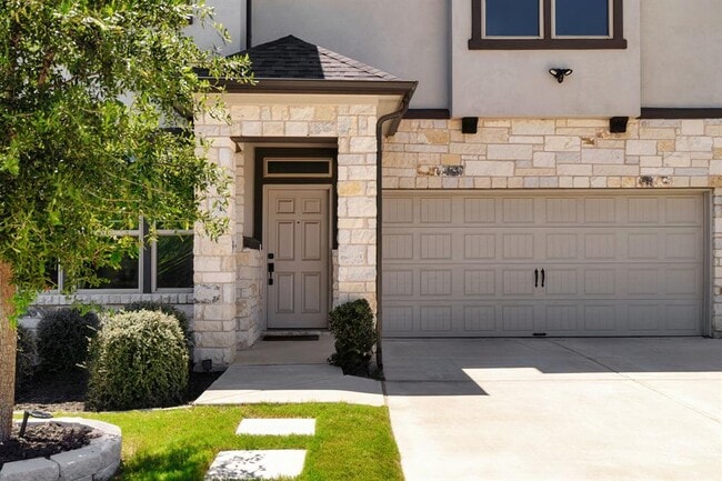 Building Photo - 13022 Bloomington Dr