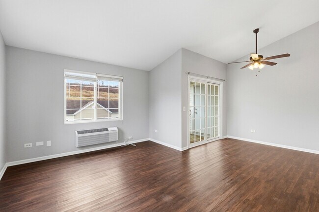 Foto del edificio - 2023 Silverstone Dr