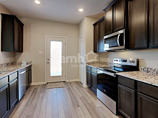 Foto del edificio - 12715 Shoreline Drive