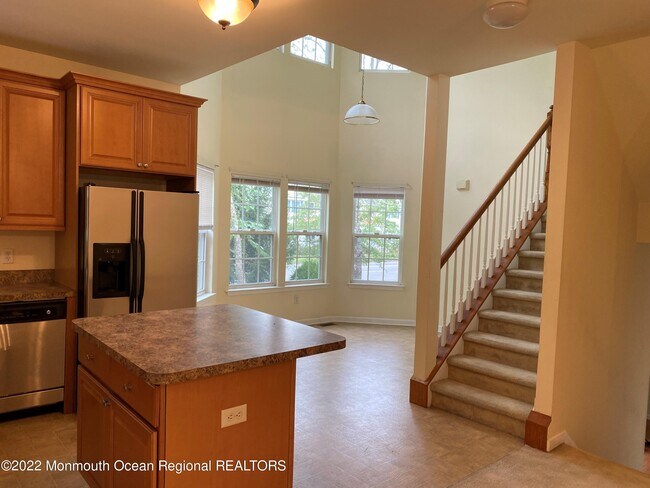 Building Photo - 2 Ocean Breeze Ct