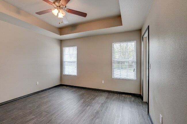 Building Photo - 127 Buchanan Rd