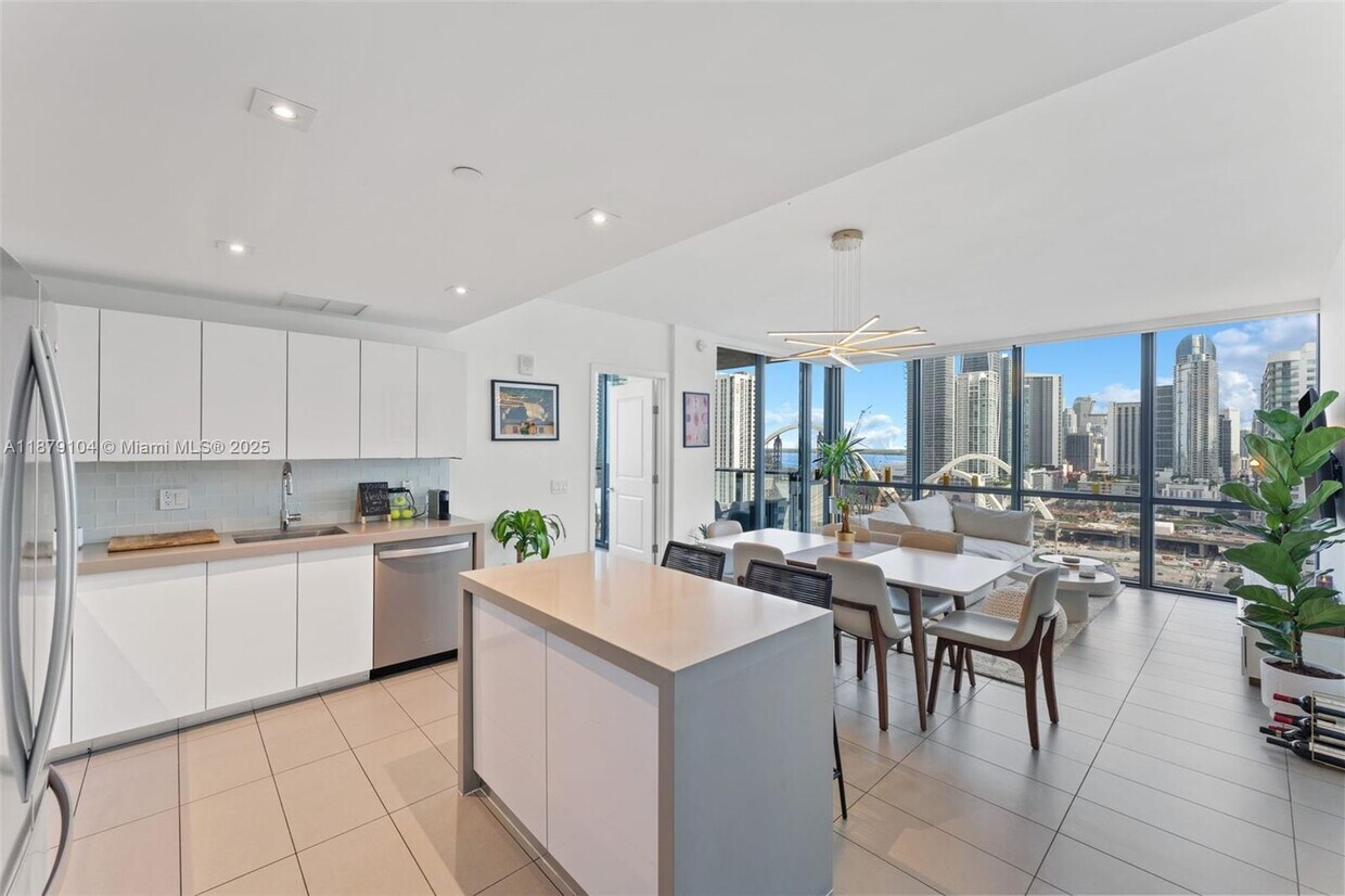 Foto principal - 1600 NE 1st Ave
