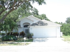 Building Photo - 1802 Durkee Pl