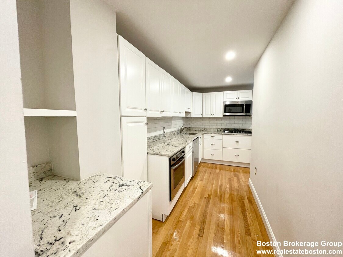 Primary Photo - 135 P St