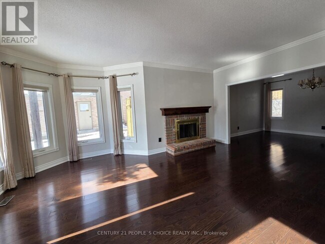 Building Photo - 1714 Covington Terrace