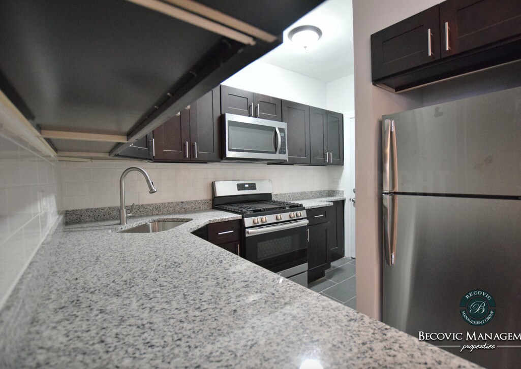 Foto principal - 6112 N Winthrop Ave