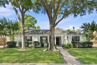 Building Photo - 5522 Dumfries Dr