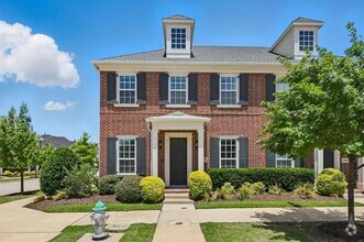 Building Photo - 2764 N Mkt Sq Ln