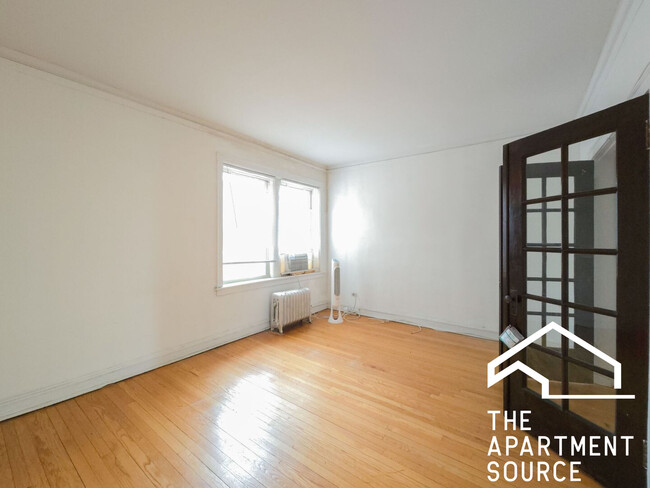 Foto del edificio - 4510 N Greenview Ave