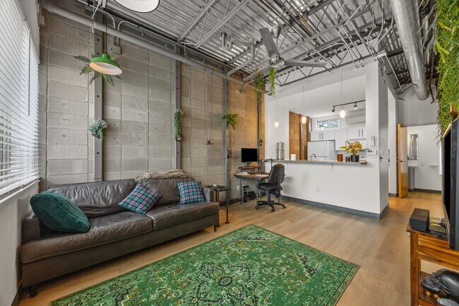 Building Photo - 4801 S Congress Ave