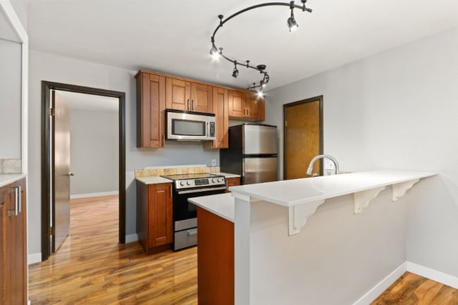 Building Photo - 1315 Kirkwood Dr