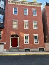 Building Photo - 33 Winthrop St