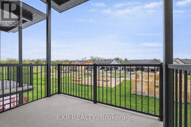 Building Photo - 444 Falcon Ln