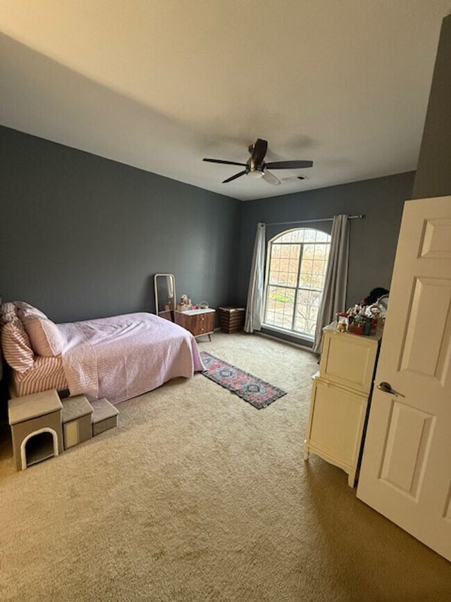 Foto del edificio - 608 Squire Ln