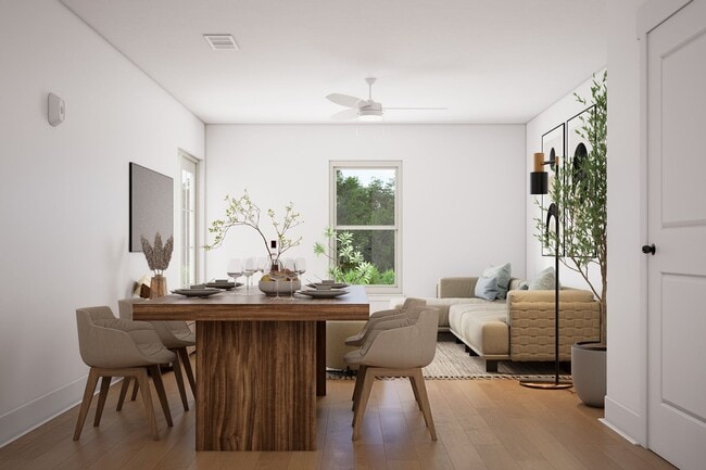 Interior Photo - Camelot Crossing