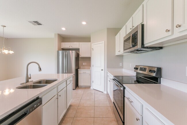 Building Photo - 6523 Trent Creek Dr