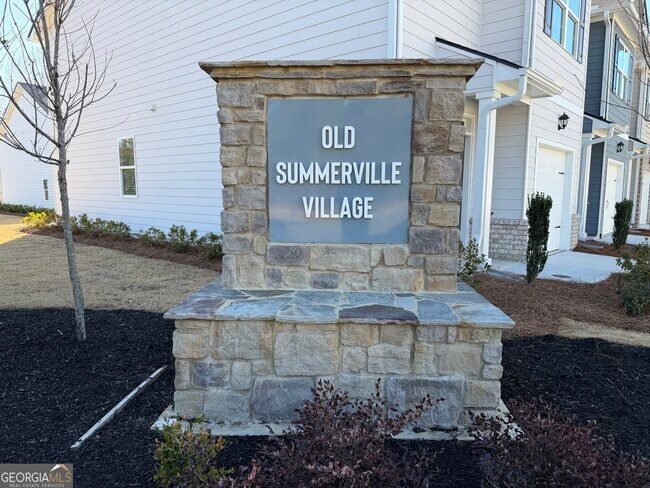 Foto del edificio - 3 Silverbell Ln NW