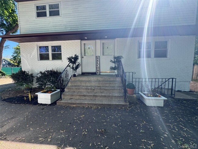 Building Photo - 408 7th St