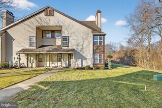 Building Photo - 133 Andover Pl