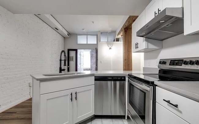 Foto del edificio - 1401-1411 E Cary Street