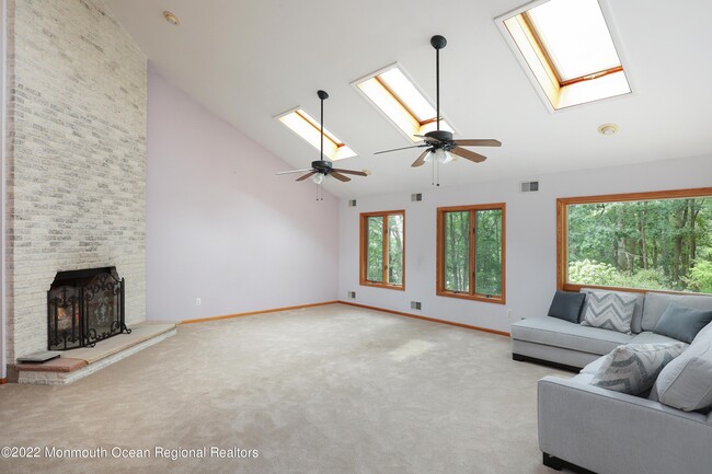 Building Photo - 418 Stagecoach Rd