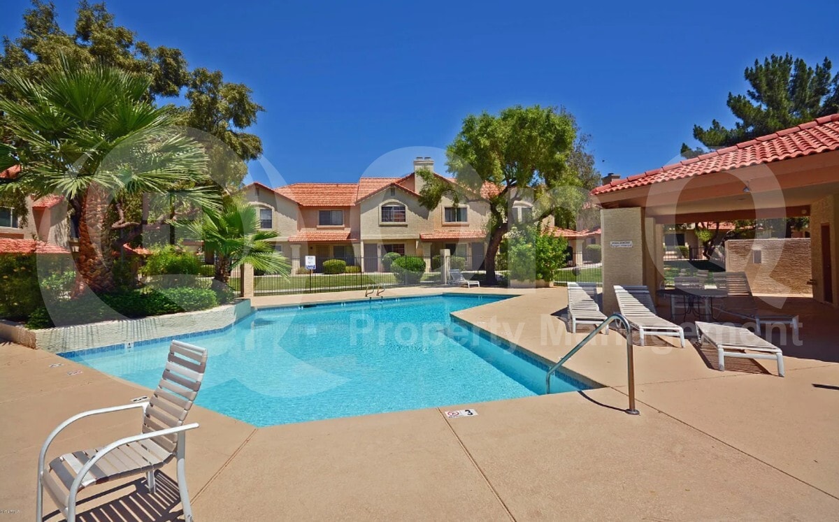 Foto del edificio - 5808 E Brown Rd