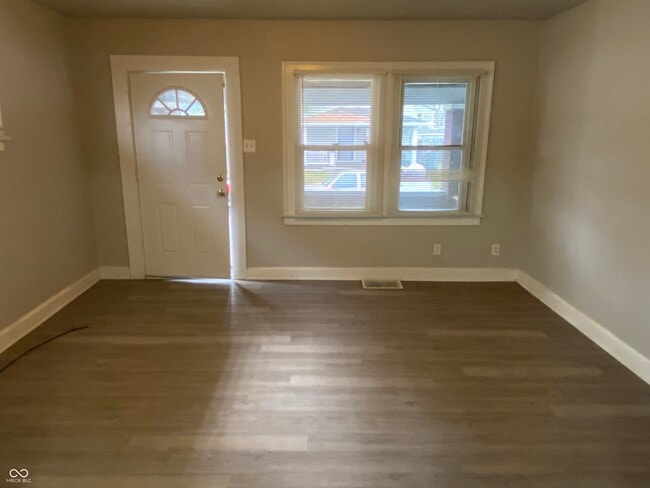 Building Photo - 1335 N Ewing St