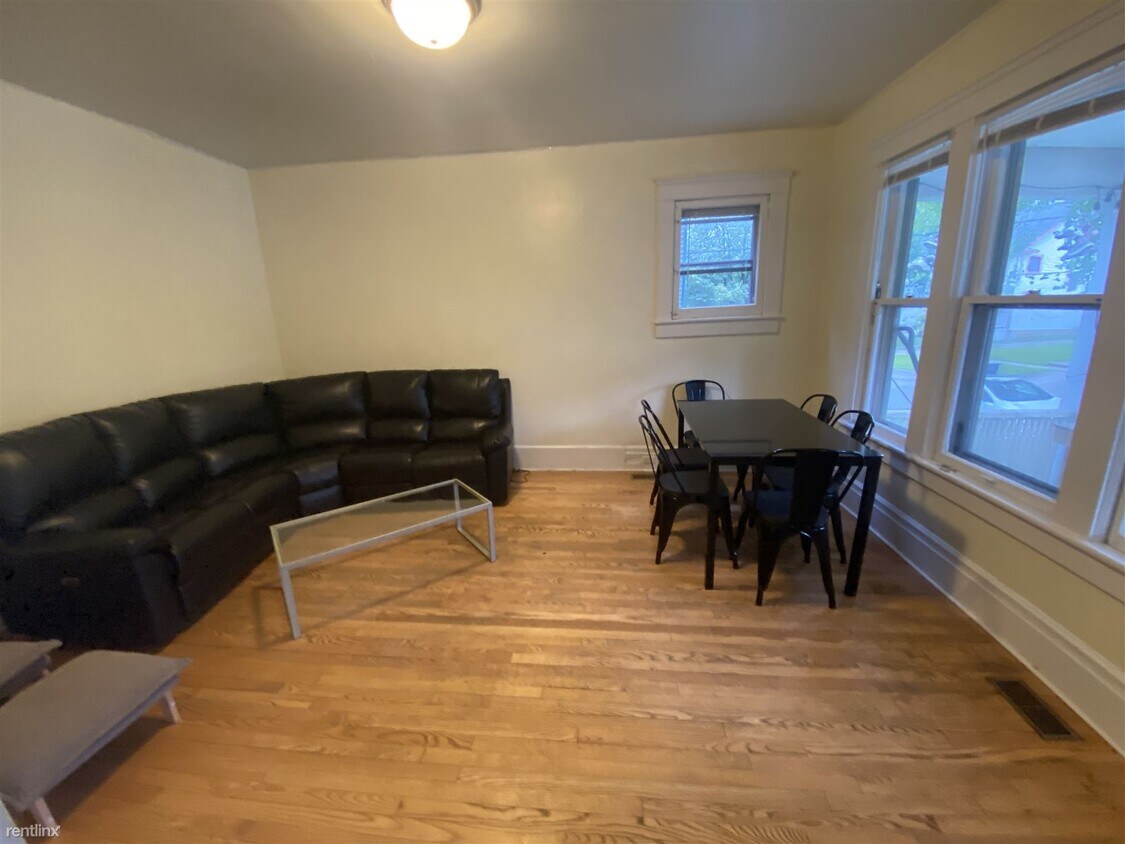 Primary Photo - 6 br, 3 bath House - 509 Walnut St