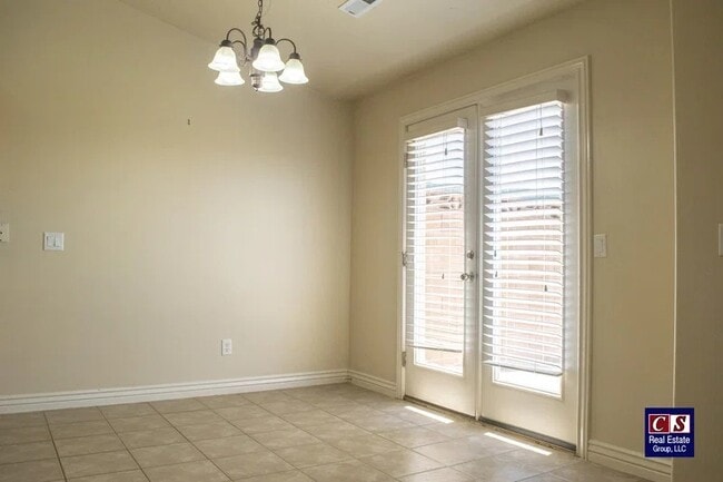 Building Photo - 1422 Southern View Dr