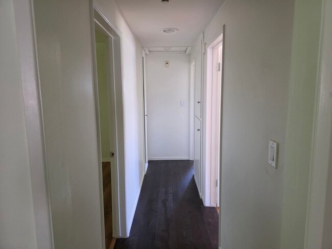 Building Photo - 4734 Laurelgrove Ave