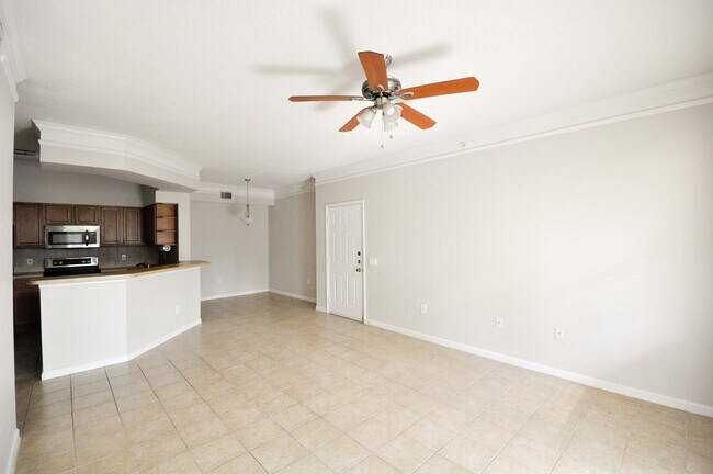 Foto del edificio - 9825 Baywinds Blvd