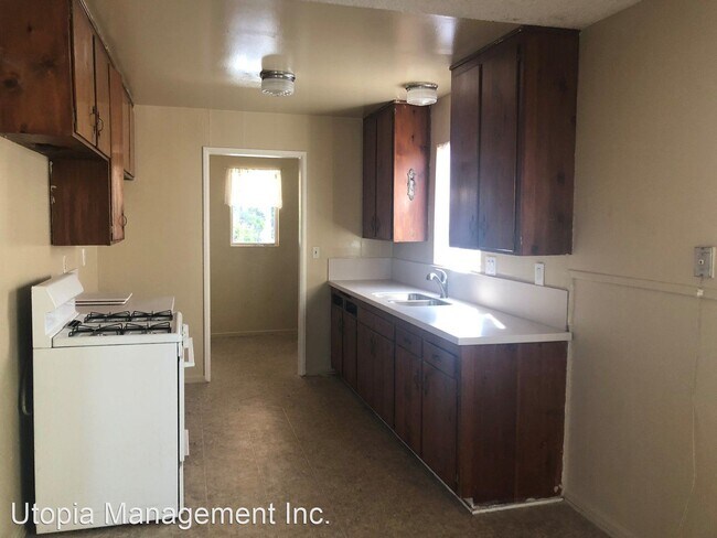 Building Photo - 3 br, 1 bath House - 823 Ellen Lane