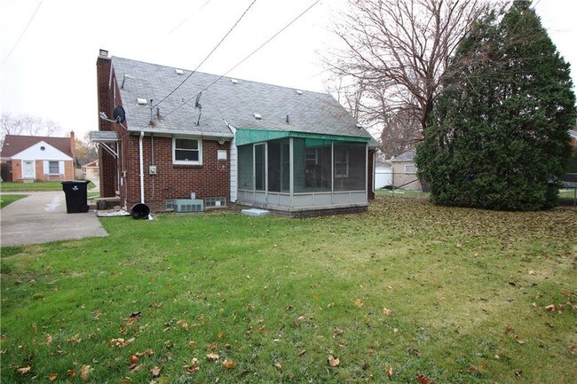Building Photo - 2243 19th St
