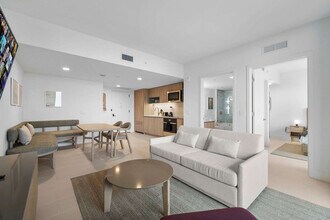 Building Photo - 159 NE 6th St