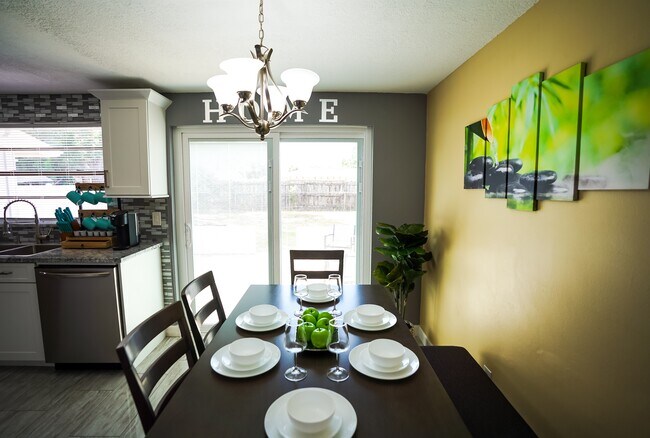 Foto del edificio - 8412 Westridge Dr