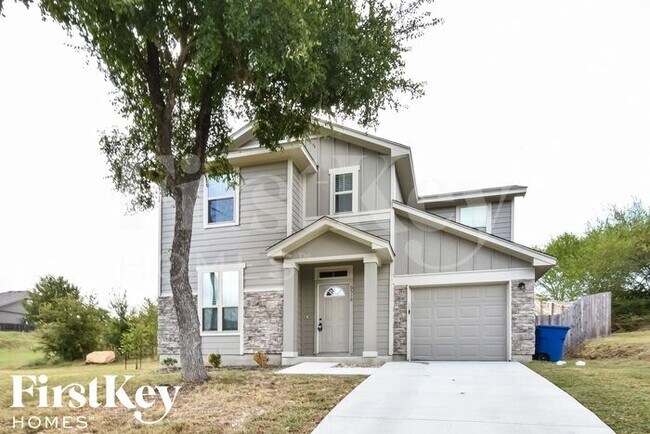 Building Photo - 6518 Woodstock Dr