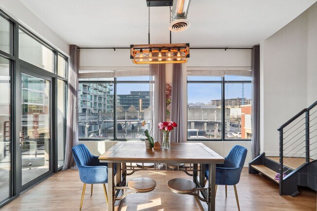 Photo - Atlantic Station Luxury Apartment