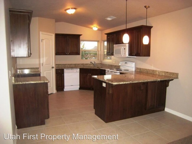 Building Photo - 3 br, 2 bath House - 4019 S. Carisa Dr