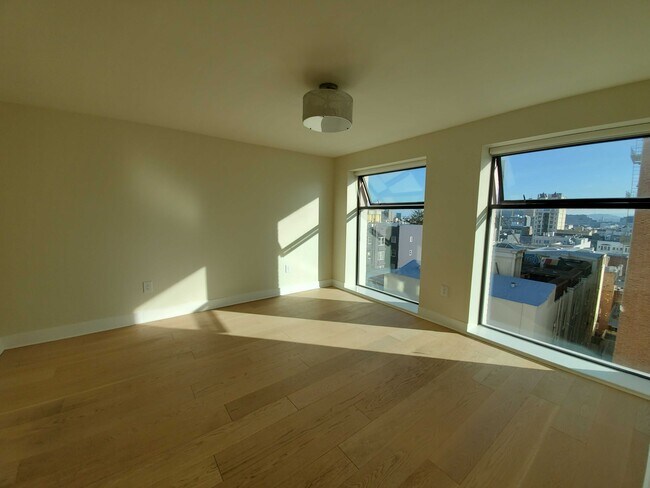 Building Photo - 1080 Sutter St