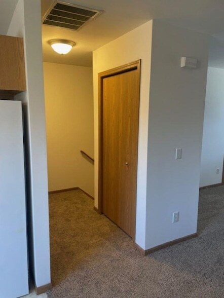 Foto del edificio - 4915 Universal Dr