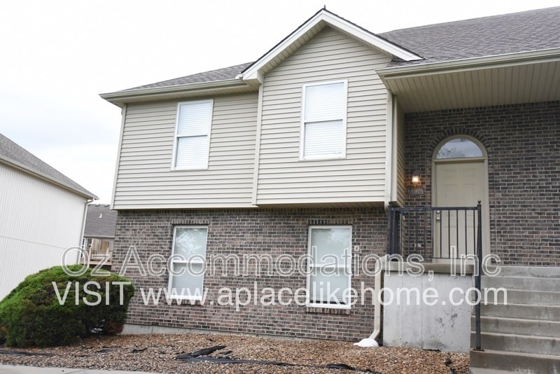 Primary Photo - 8626 N Cleveland Ln